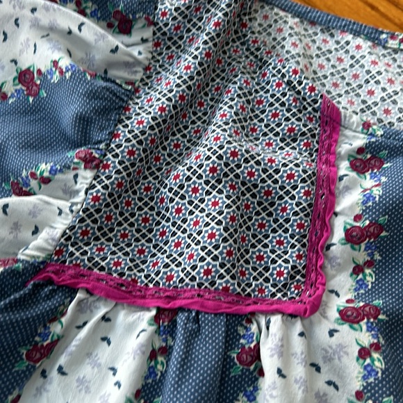 Matilda Jane Quick Getaway style top. Floral blue and pink. No size tag. - Picture 3 of 10